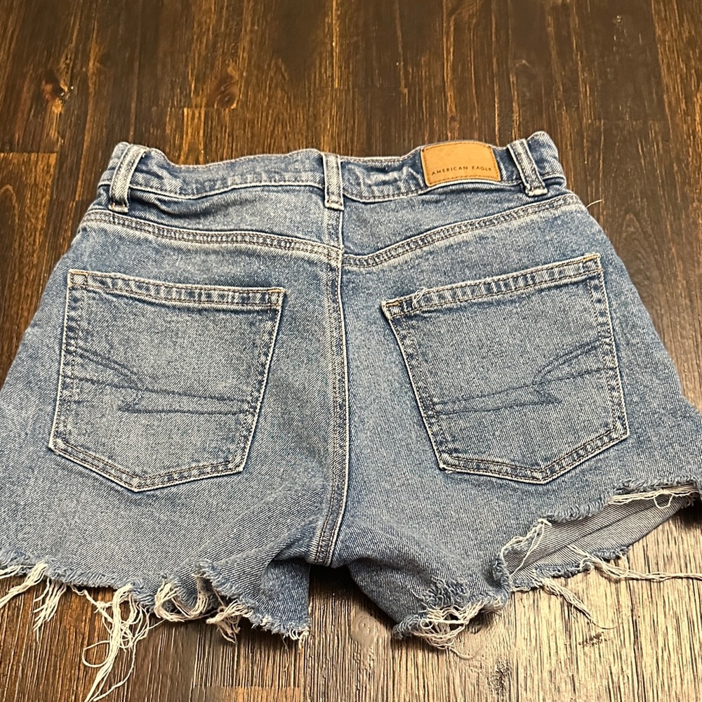 American Eagle Outfitters Light Blue Jean Shorts - Picture 2 of 3
